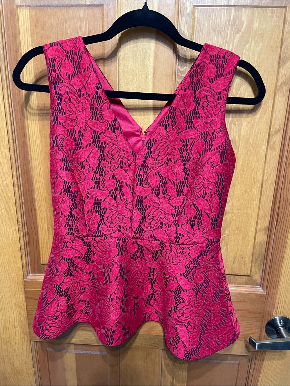 Vibrant Peplum Red Floral Lace Girly Top by 7th Ave Designs Zipper Back 2010 XS